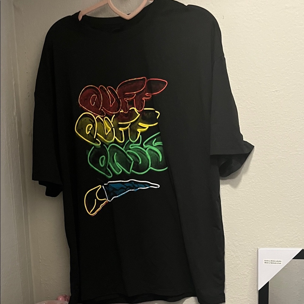 Black Tee graphic